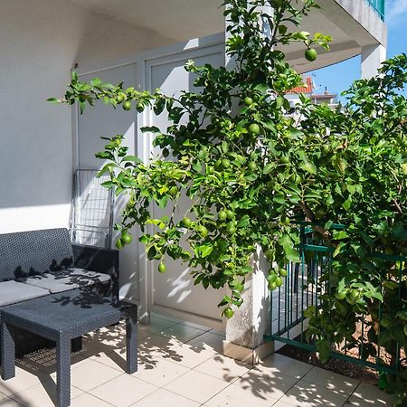 Apartments Polly Примоштен Екстер'єр фото