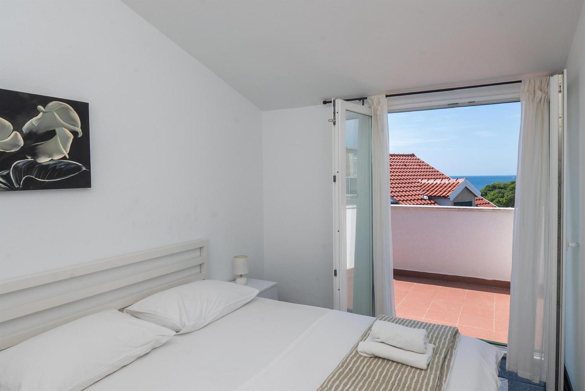 Apartments Polly Примоштен Екстер'єр фото