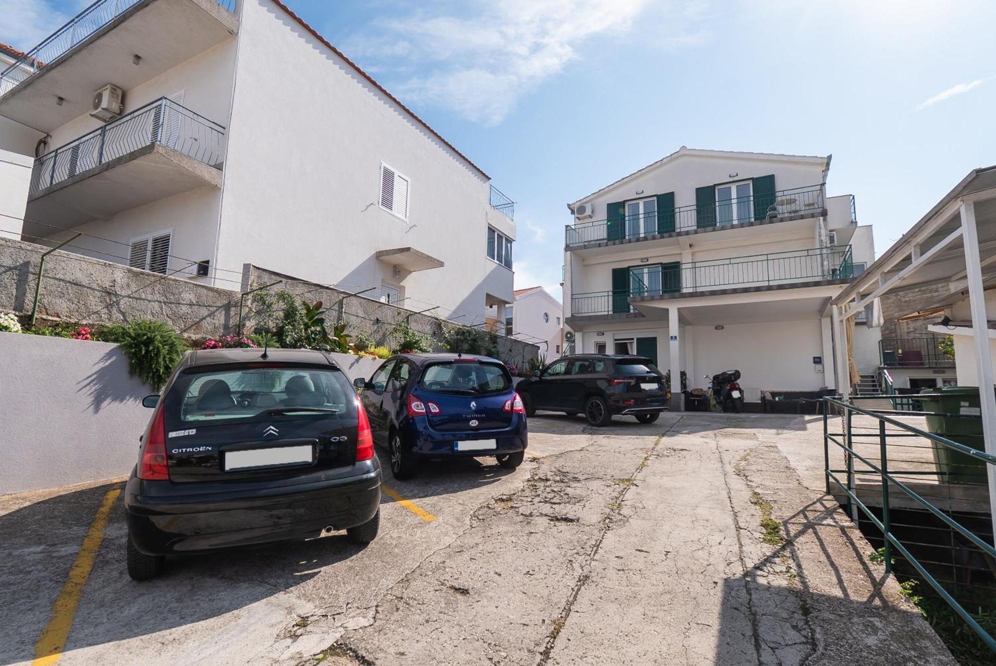 Apartments Polly Примоштен Екстер'єр фото
